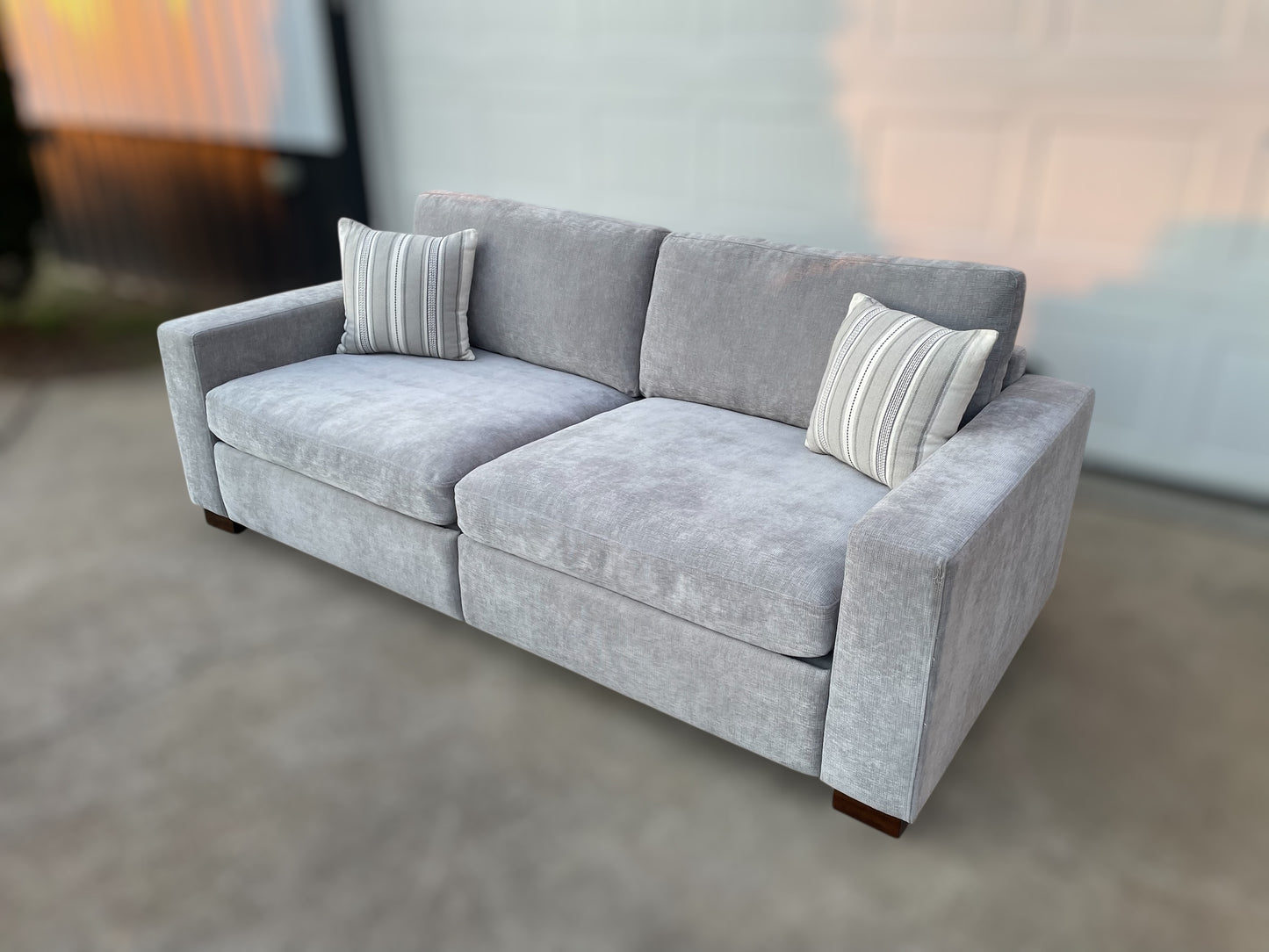 Henredon Skye Sofa w/ Dual Power Footrests – Costco