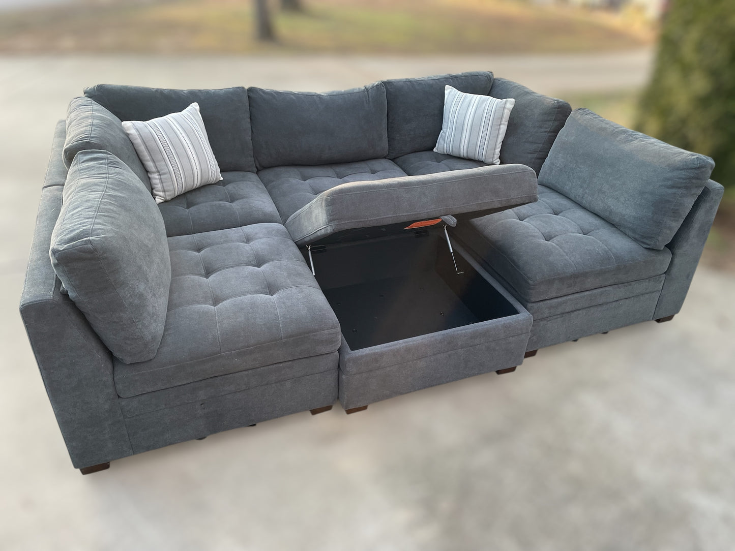 Thomasville Tisdale 6-Piece Sectional – Dark Grey (Costco)