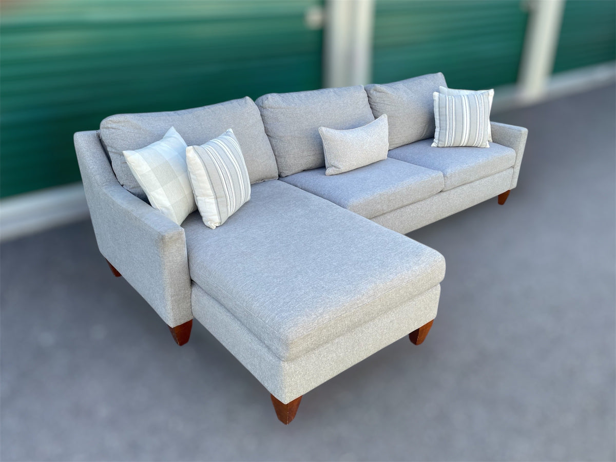Grey 2-Piece Sectional Sofa – La-Z-Boy