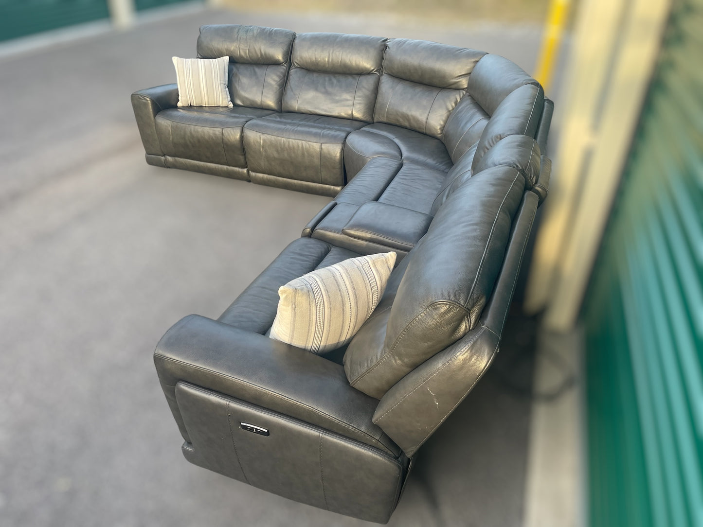 Lauretta 6-Piece Leather Power Reclining Sectional