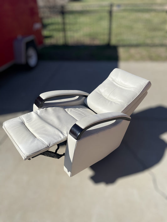 Canmore Leather Power Recliner with Power Headrest & USB - Costco