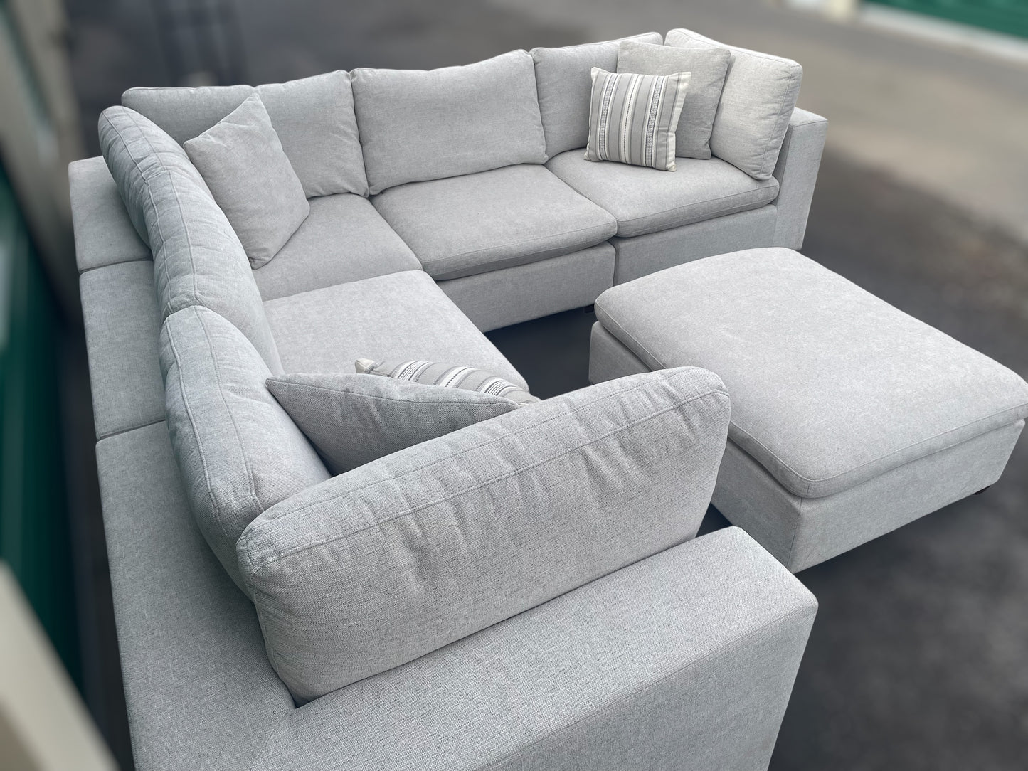 Thomasville Lowell 6-Piece Modular Sectional (Costco)