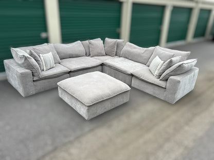 Sereen Sectional (Aiden & Ivy)