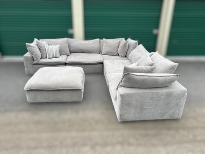Sereen Sectional (Aiden & Ivy)