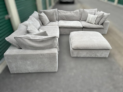 Sereen Sectional (Aiden & Ivy)
