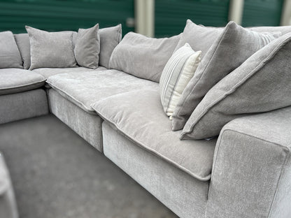 Sereen Sectional (Aiden & Ivy)