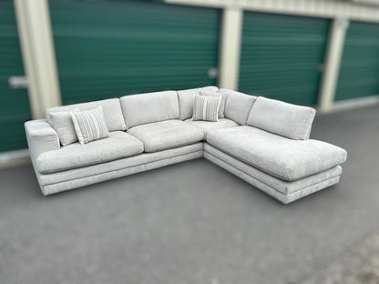 Derry Fabric Sectional (Aiden & Ivy)