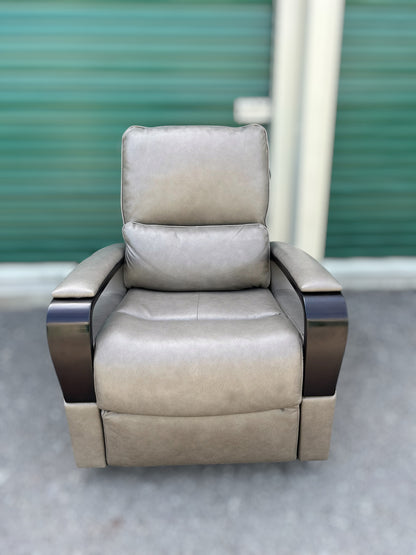 Shayne Leather Power Recliner (Gilman Creek Furniture)