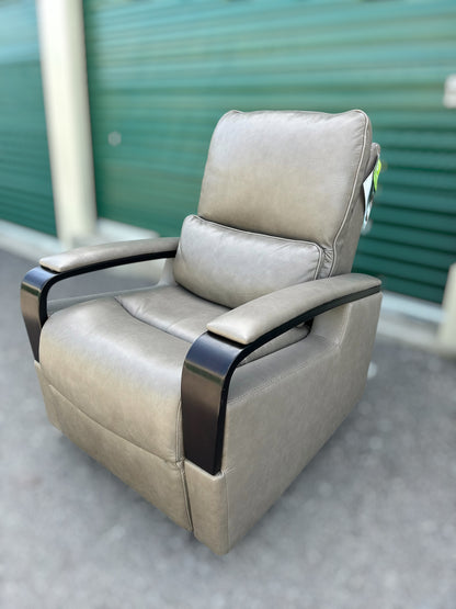 Shayne Leather Power Recliner (Gilman Creek Furniture)