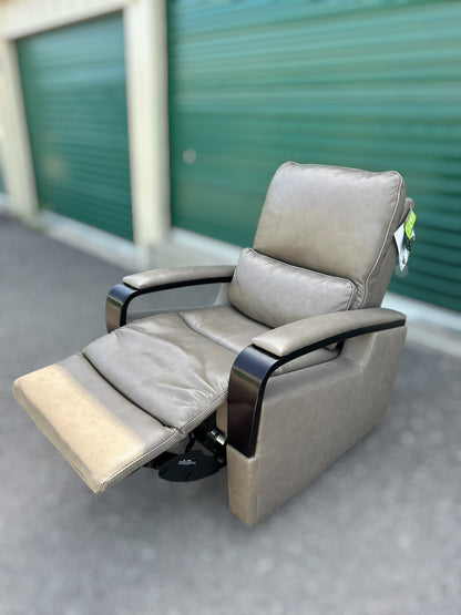 Shayne Leather Power Recliner (Gilman Creek Furniture)
