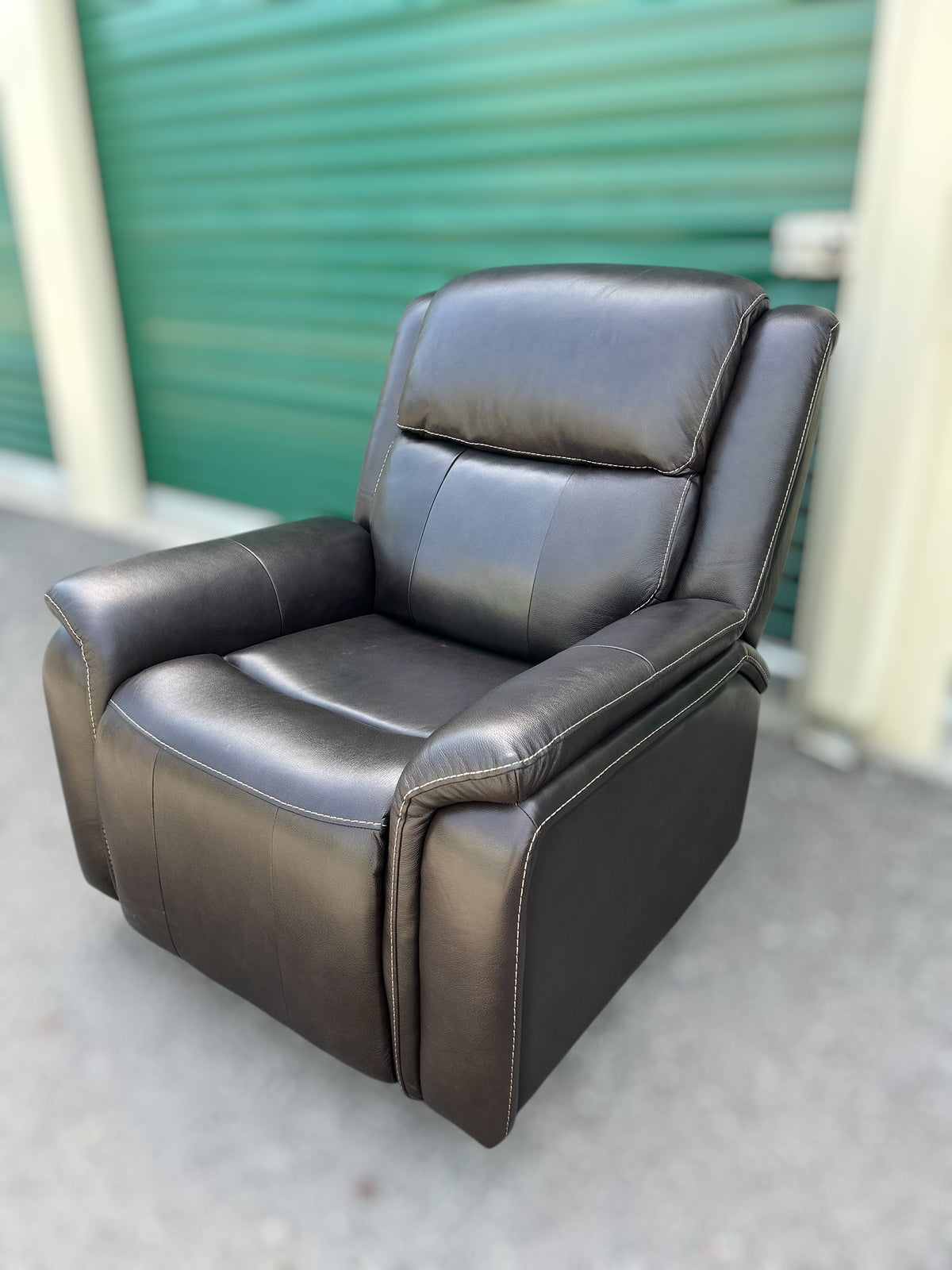 Bryson Leather Power Rocker Recliner (Barcalounger)