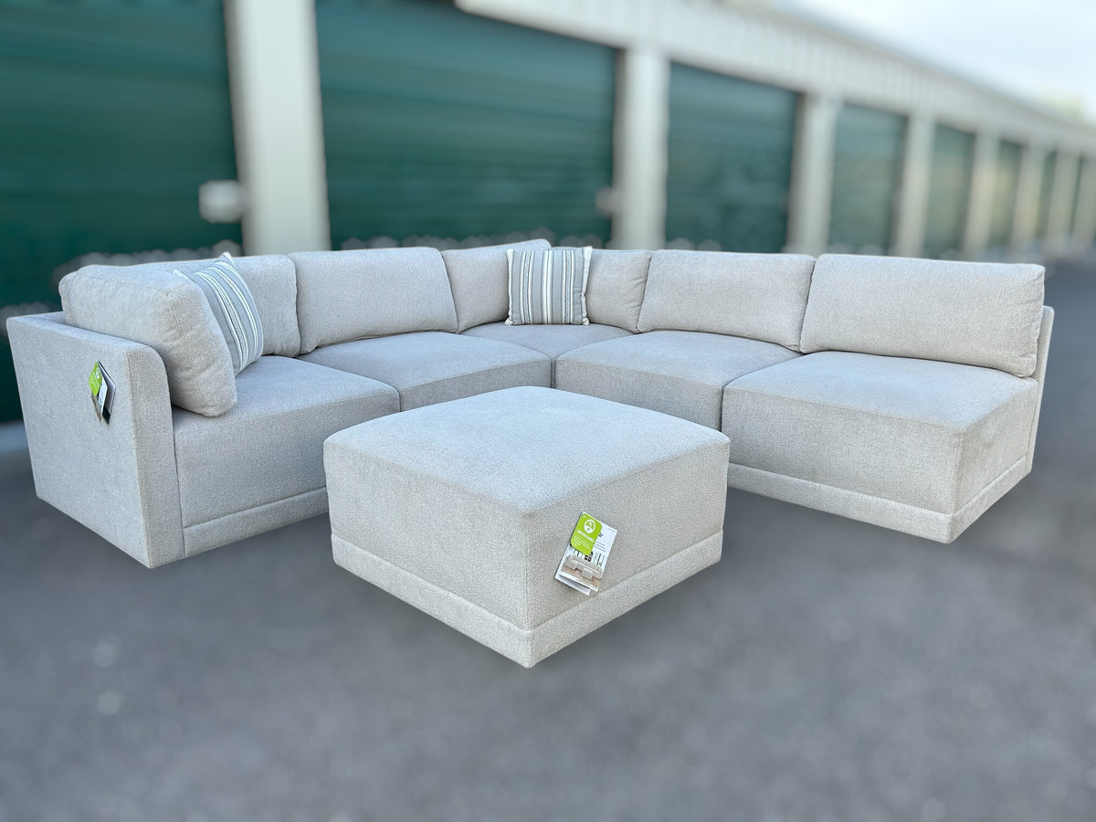 Thomasville Fallon 6-Piece Modular Sectional w/ Ottoman (Cream)