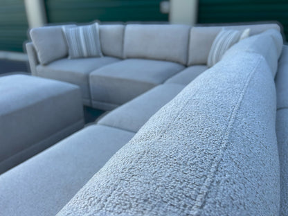 Thomasville Fallon 6-Piece Modular Sectional w/ Ottoman (Cream)
