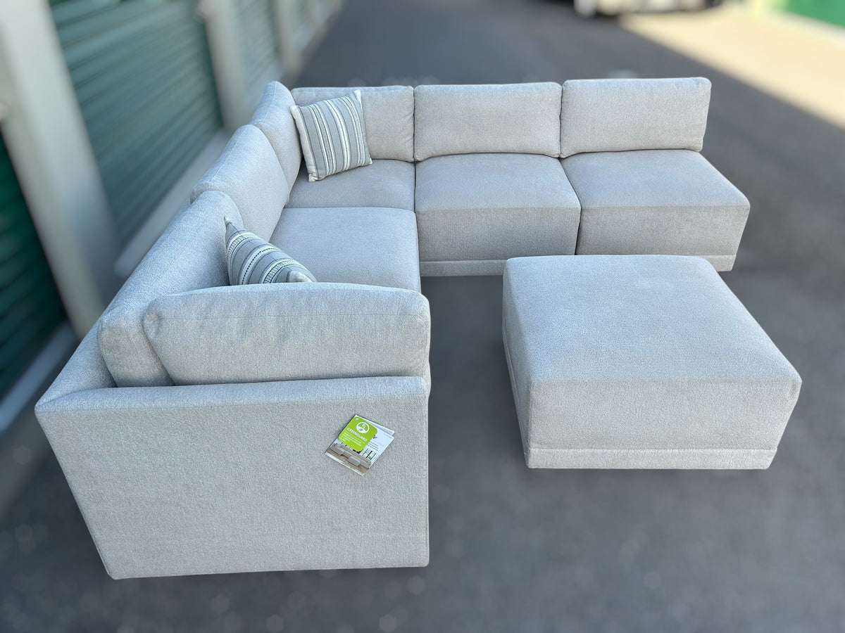Thomasville Fallon 6-Piece Modular Sectional w/ Ottoman (Cream)