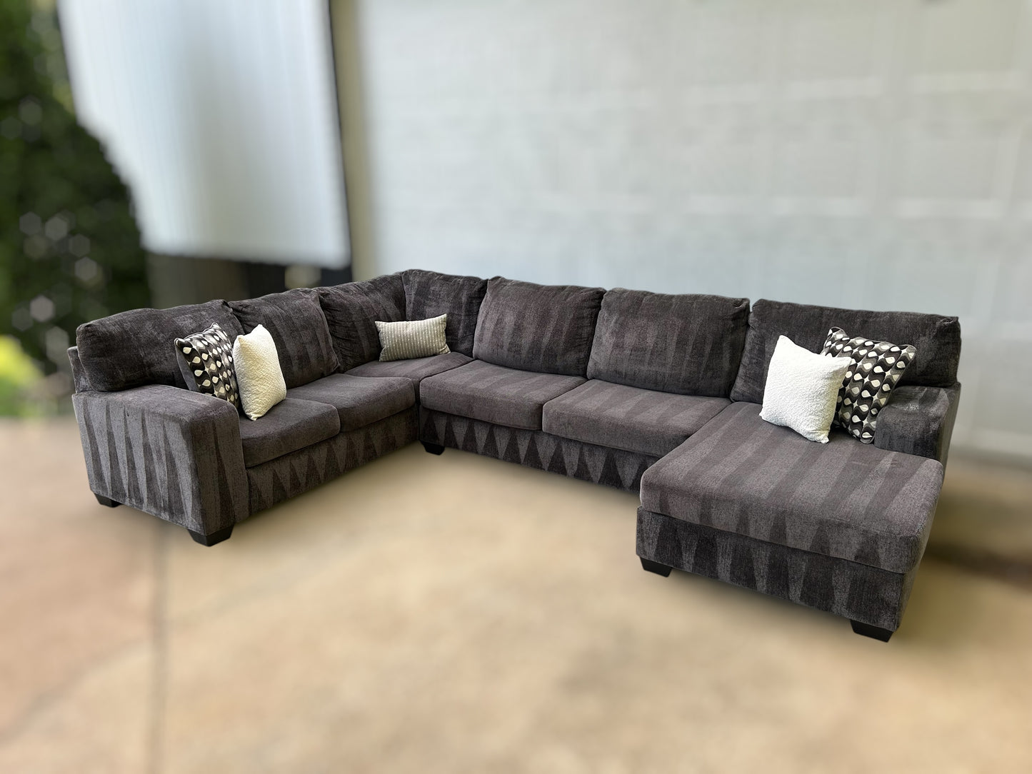 Ashley Ballinasloe 3-Piece Sectional
