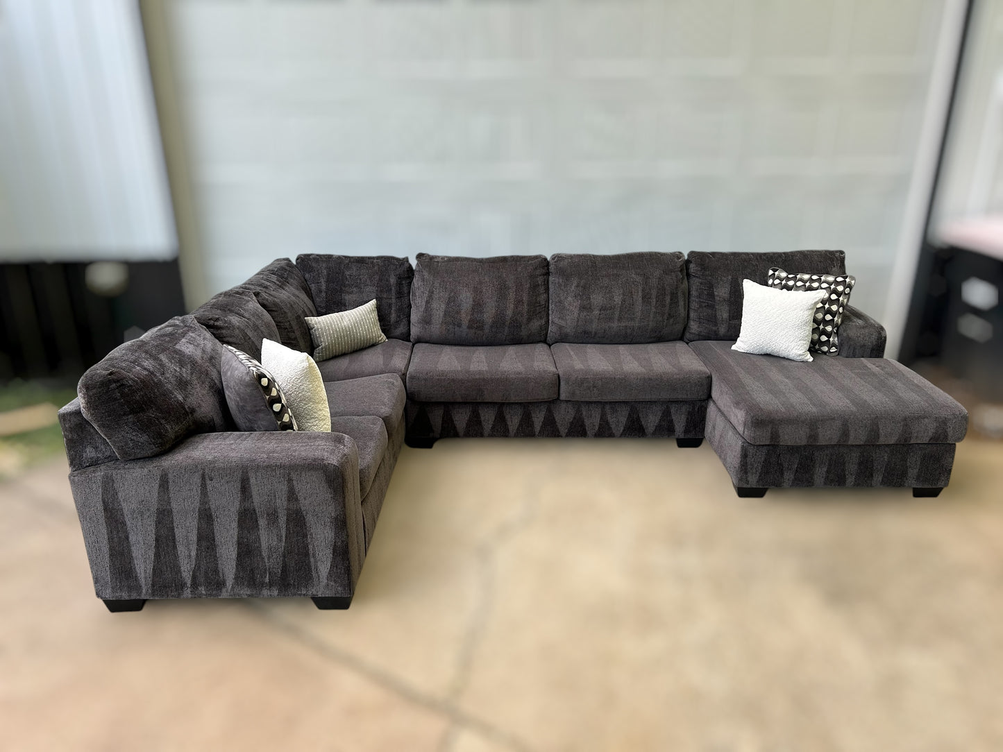 Ashley Ballinasloe 3-Piece Sectional