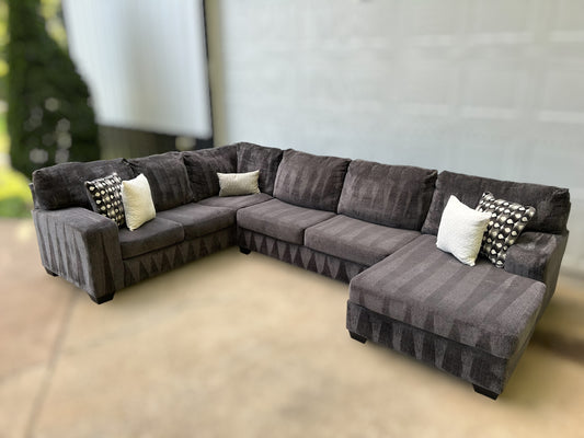 Ashley Ballinasloe 3-Piece Sectional
